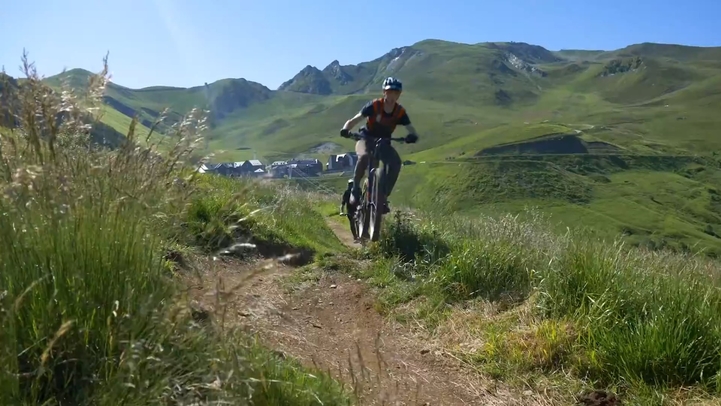 photo de Peyragudes l'été avec VTT de descente